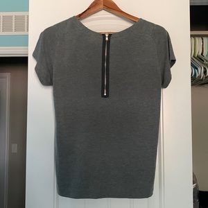 Gap zipper back short sleeve gray t-shirt XS extra small